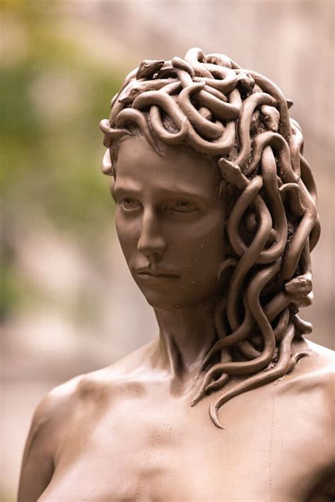 luciano garbati medusa